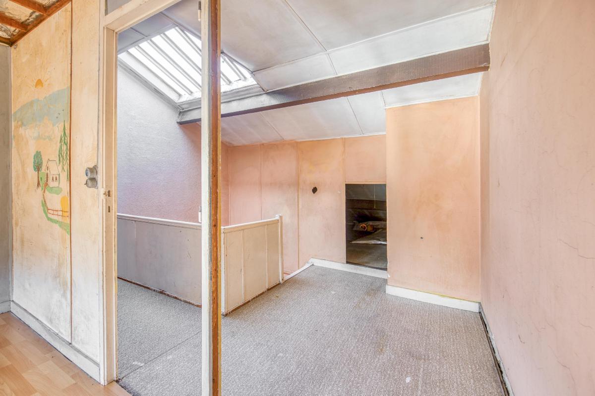 Photo 15 du bien Agréable maison à rénover avec jardin et parking