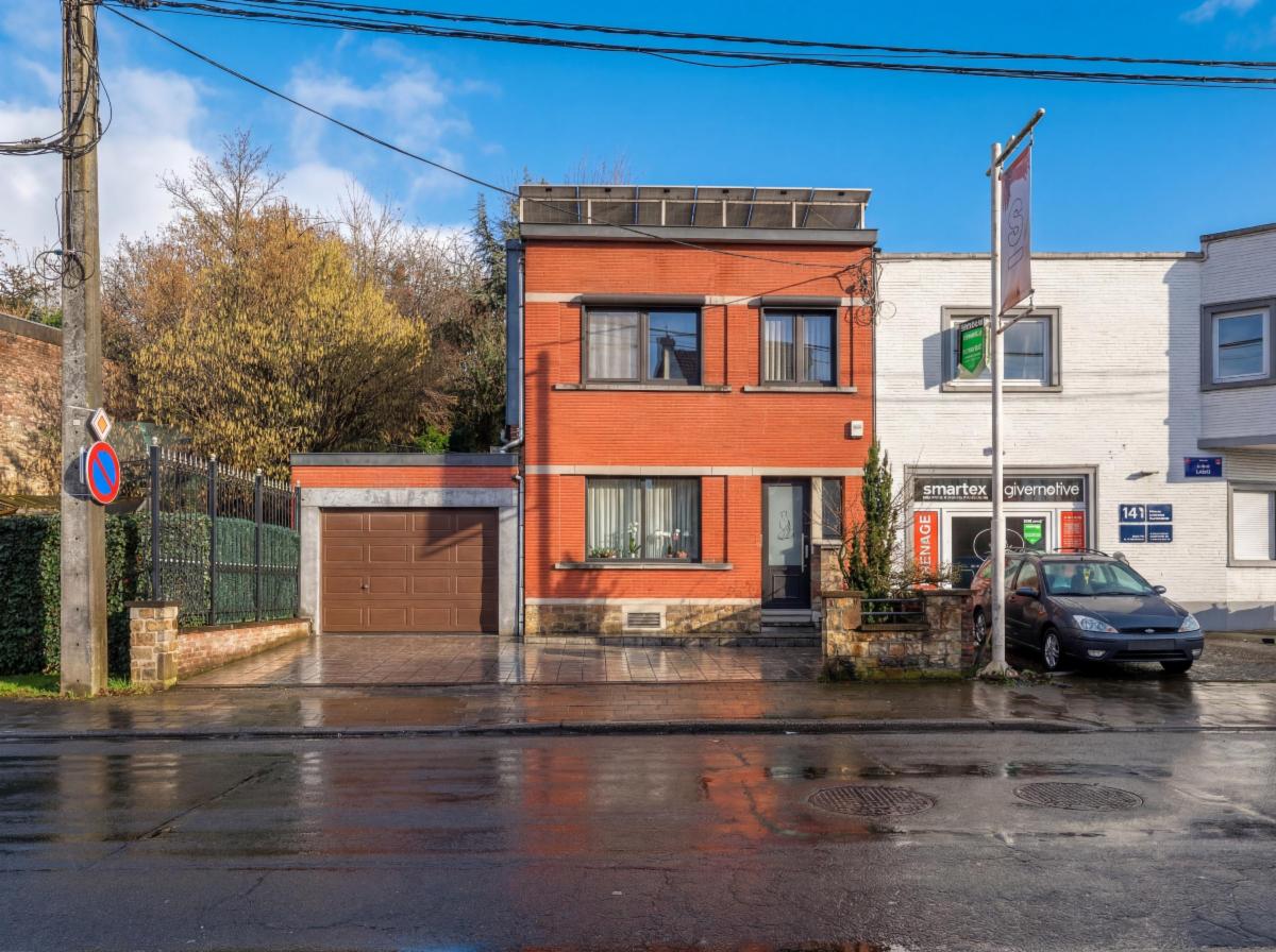 VIAGER - Maison 2 chambres avec terrasse, véranda et garage